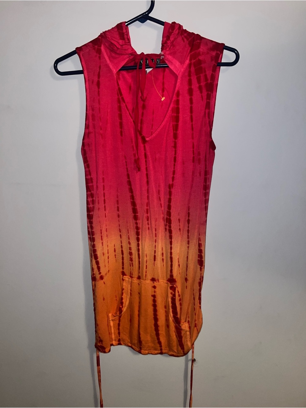 VENUS Red to Orange Sleeveless Tie-Dye Hooded Tank